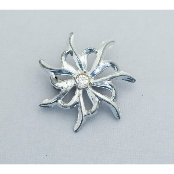 Vintage Sharp Rhinestone Flower Brooch CY1 - Picture 1 of 2